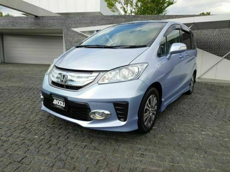 HONDA FREED HYBRID