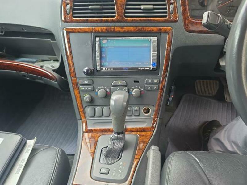 V70