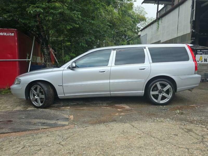 V70