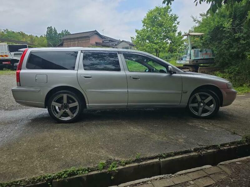 V70