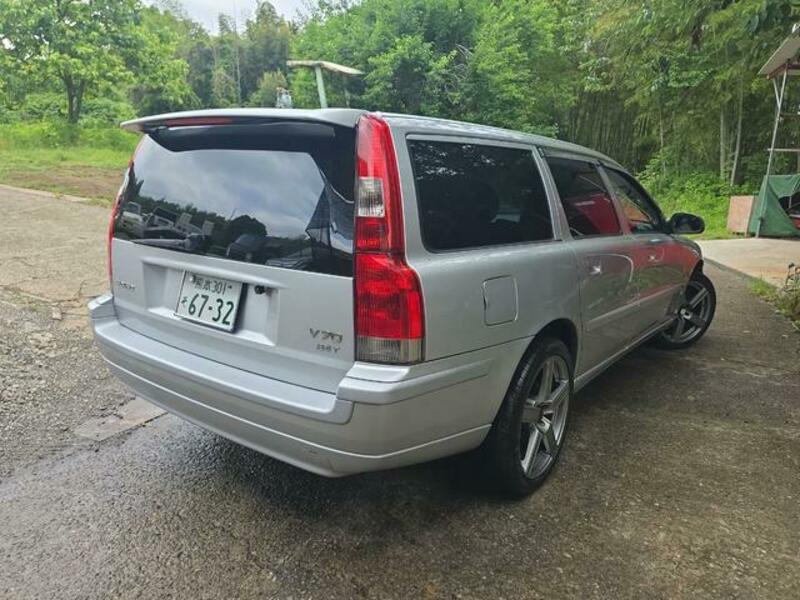 V70
