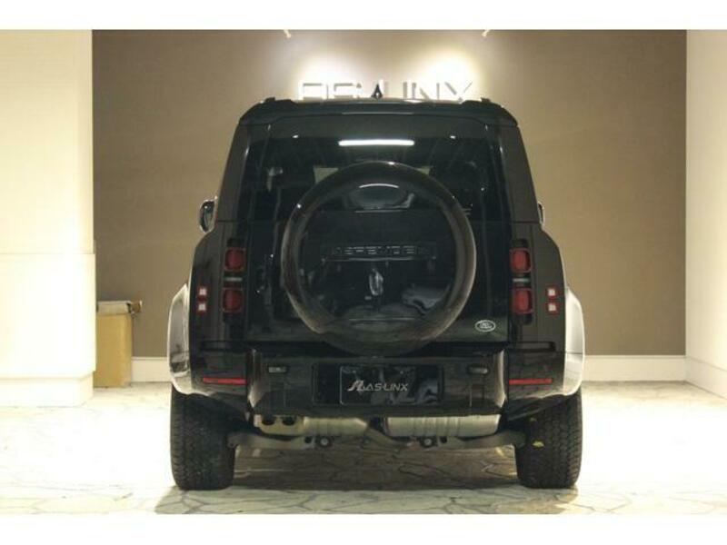 DEFENDER