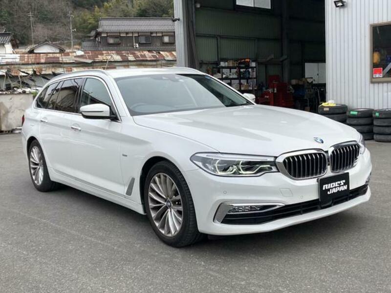 BMW 5 SERIES