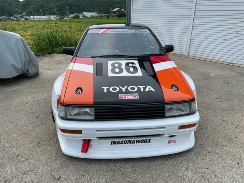 COROLLA LEVIN