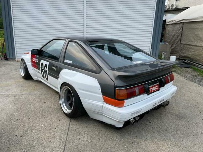 COROLLA LEVIN