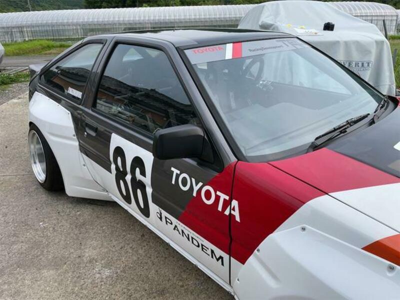 COROLLA LEVIN