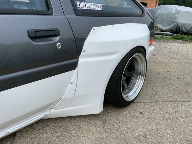 COROLLA LEVIN