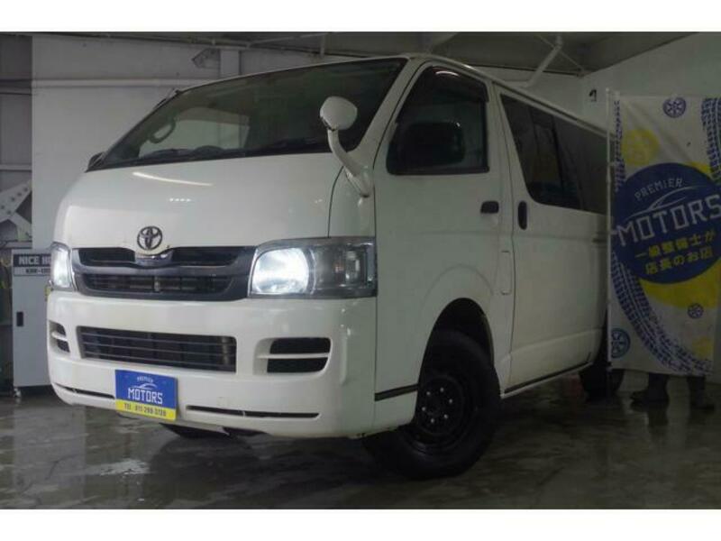 TOYOTA HIACE VAN