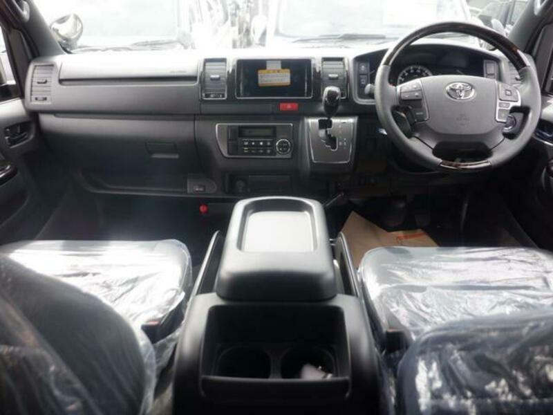 HIACE VAN