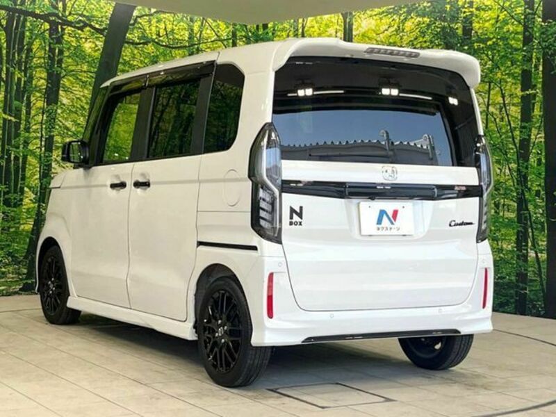 N BOX CUSTOM