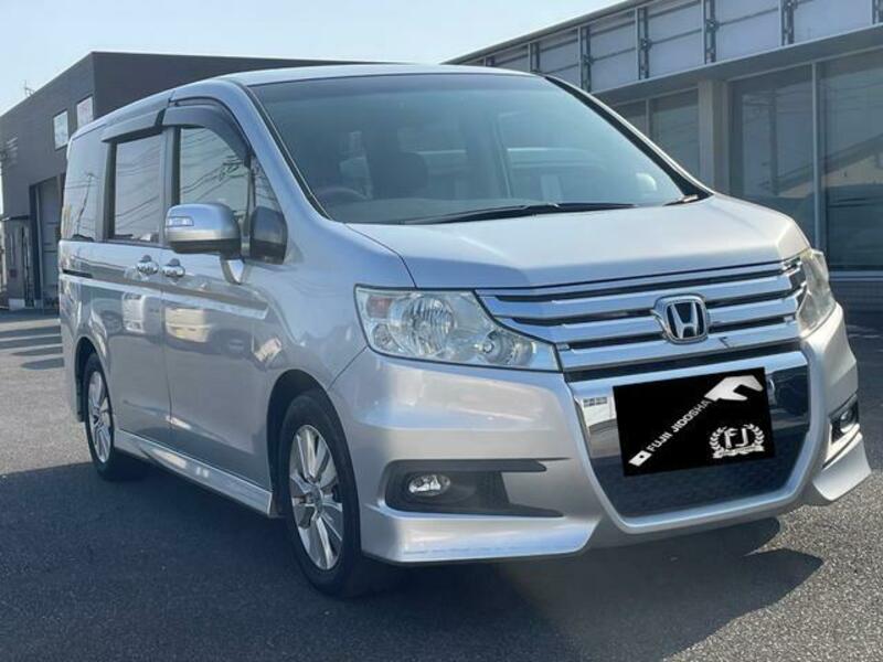 HONDA STEPWAGON SPADA