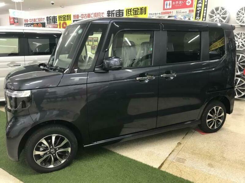 N BOX CUSTOM