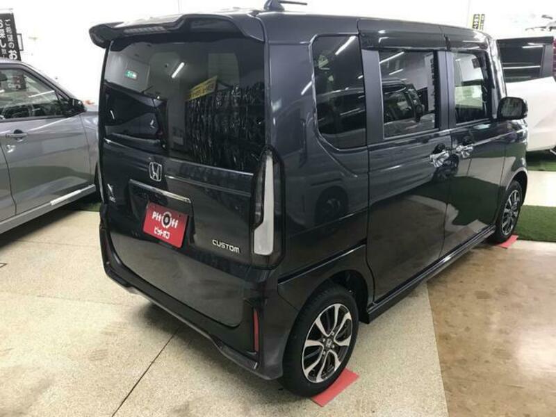 N BOX CUSTOM