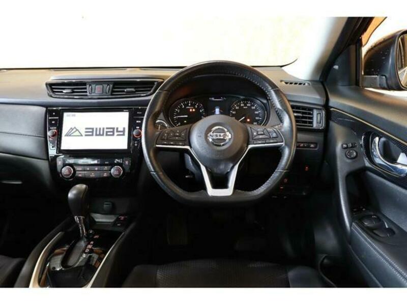 X-TRAIL