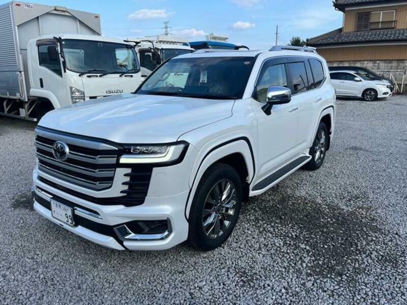 LAND CRUISER