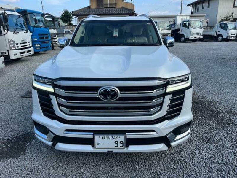 LAND CRUISER