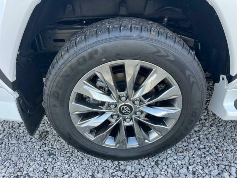 LAND CRUISER