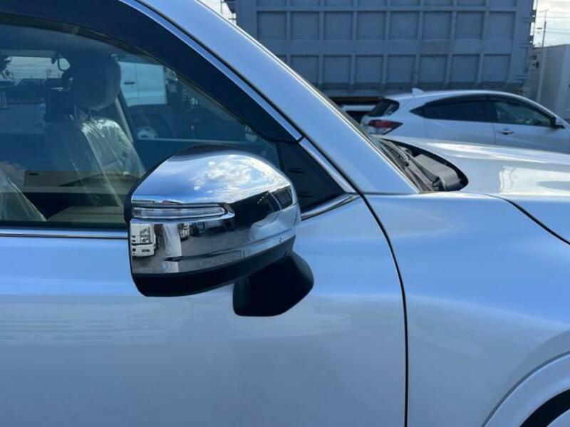 LAND CRUISER