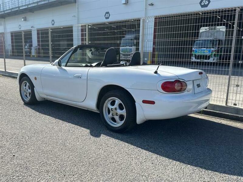 ROADSTER