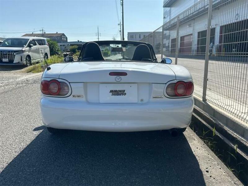 ROADSTER