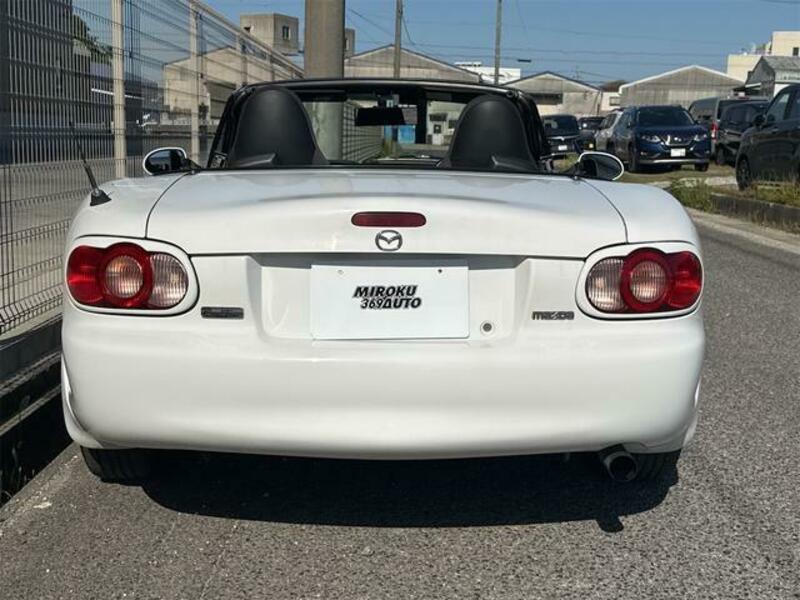 ROADSTER