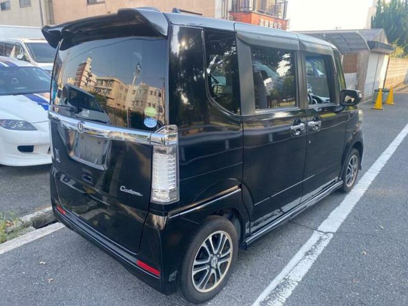 N BOX CUSTOM