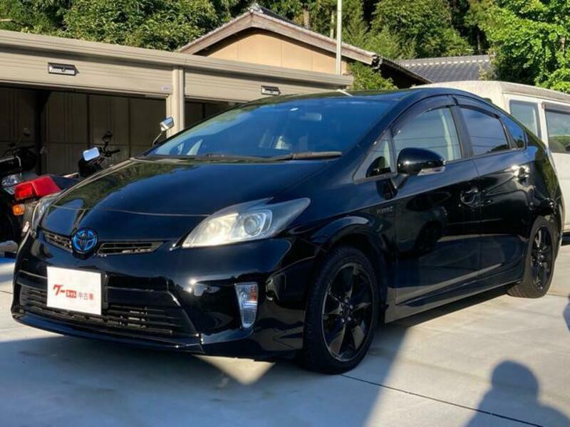 TOYOTA PRIUS