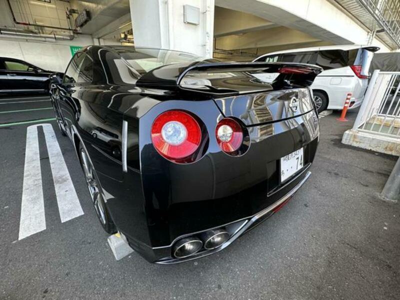 GT-R