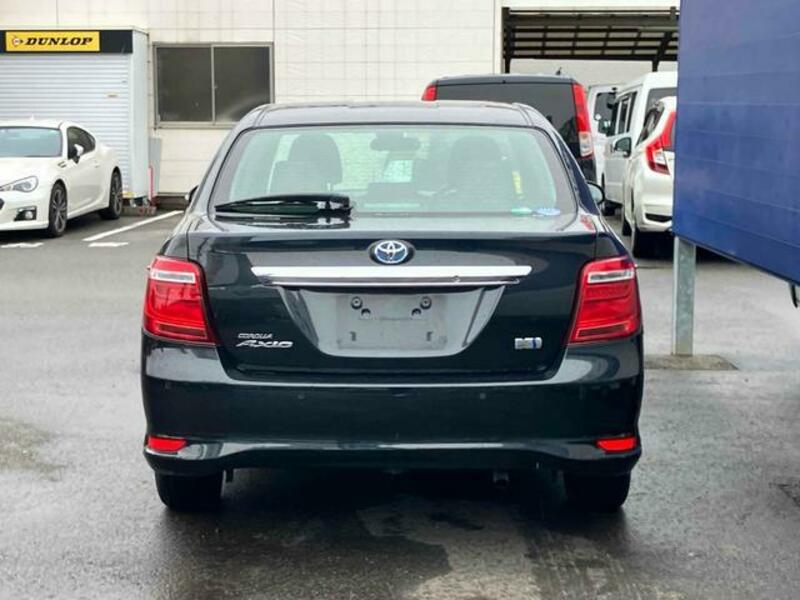 COROLLA AXIO