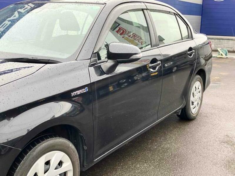 COROLLA AXIO