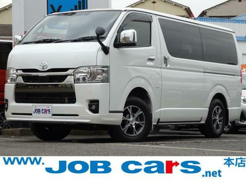 TOYOTA HIACE VAN