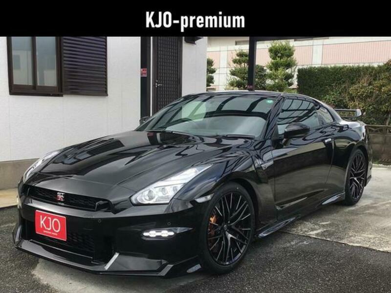 NISSAN GT-R