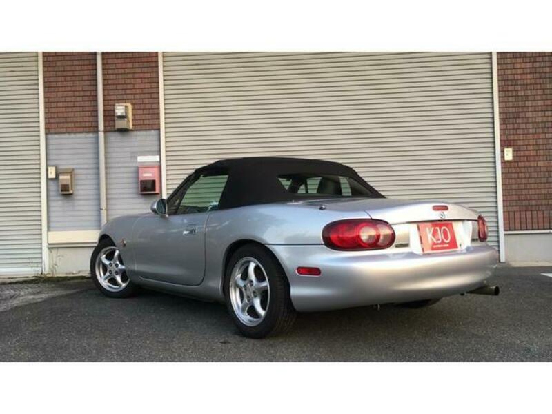 ROADSTER