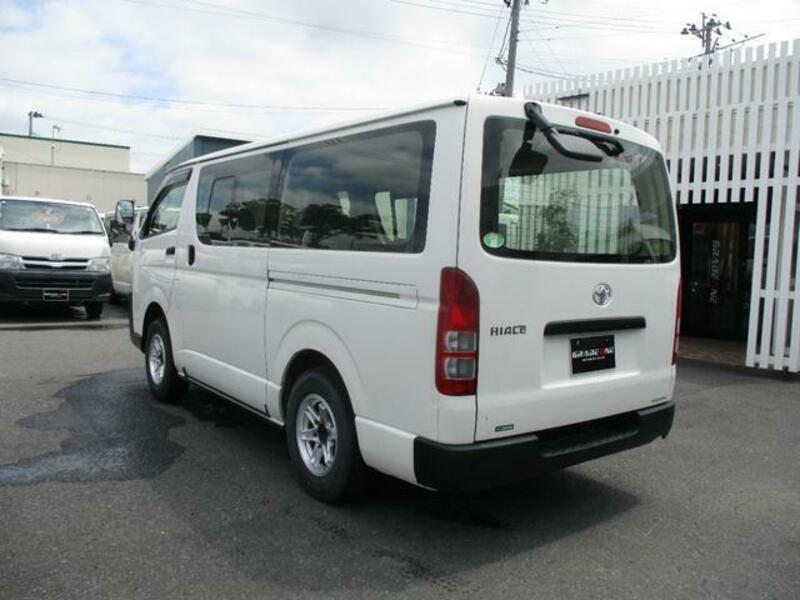 HIACE VAN