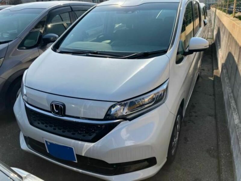 HONDA FREED HYBRID