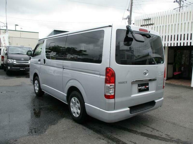 HIACE VAN