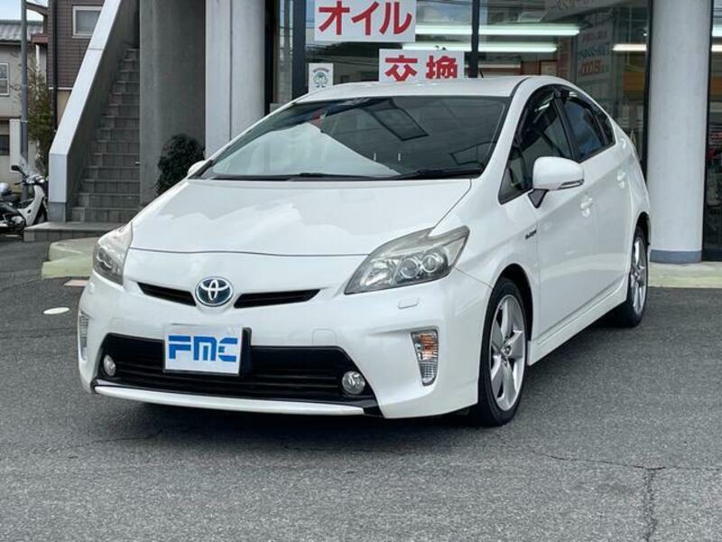 TOYOTA PRIUS