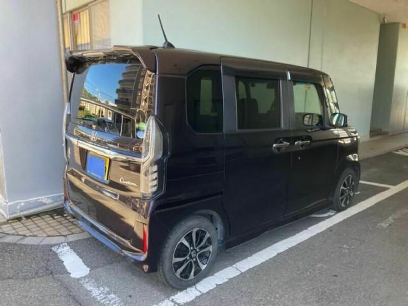 N BOX CUSTOM