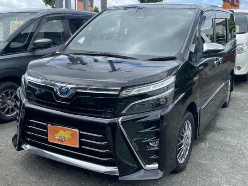 TOYOTA VOXY