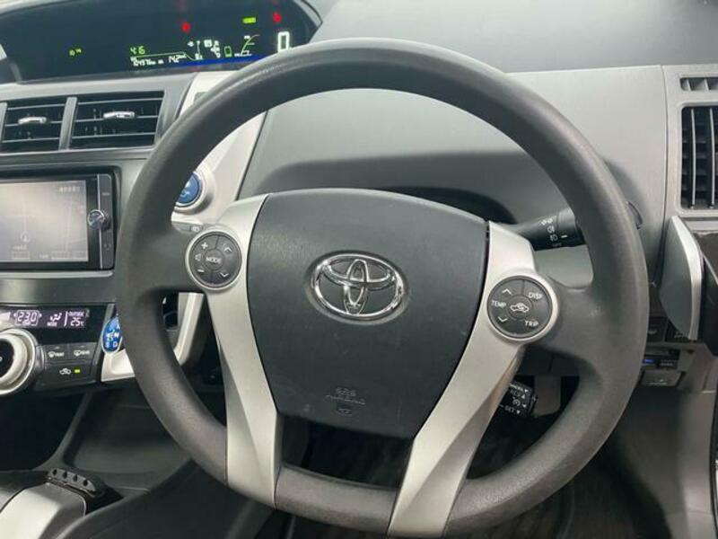PRIUS ALPHA