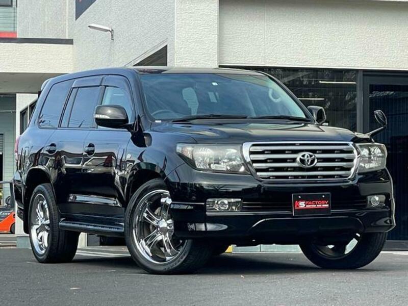 LAND CRUISER