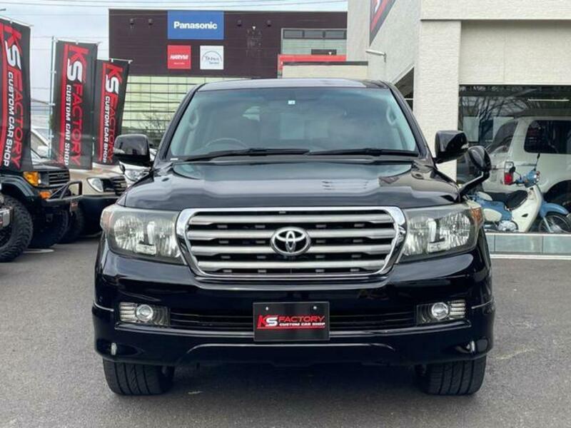 LAND CRUISER
