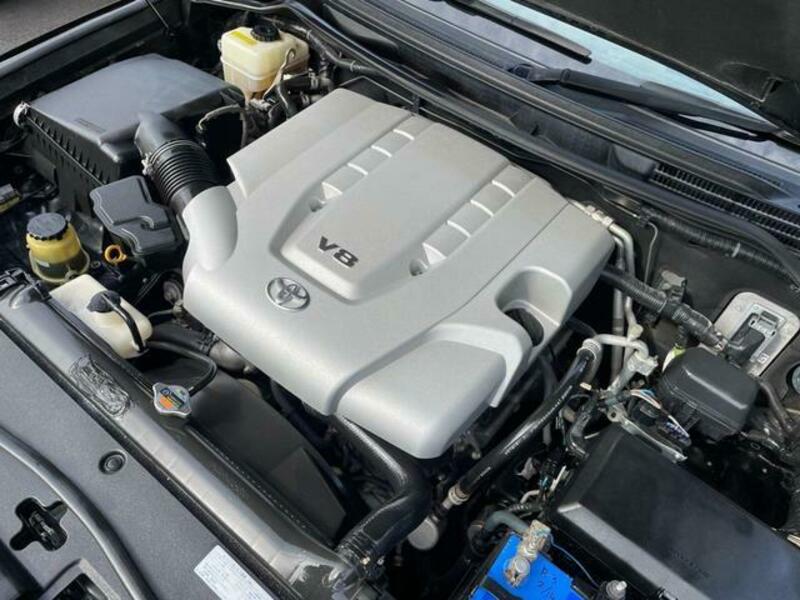 LAND CRUISER