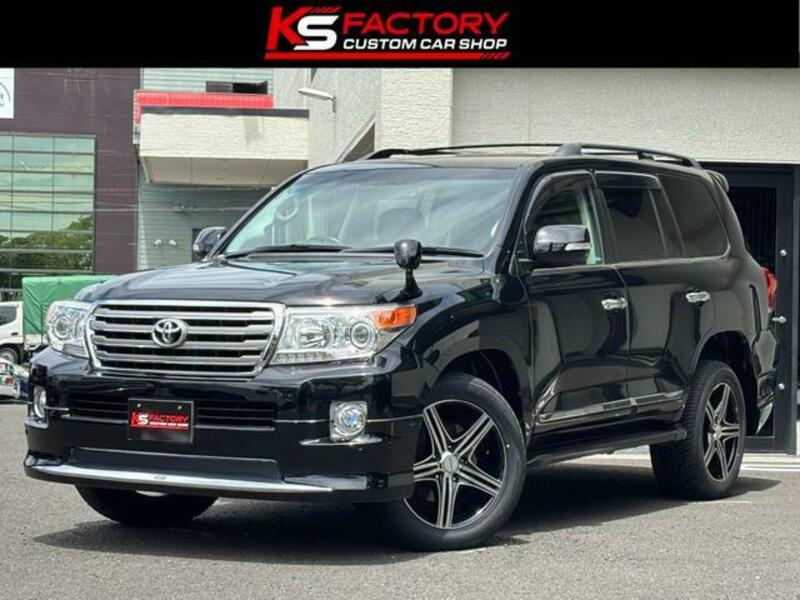 TOYOTA LAND CRUISER