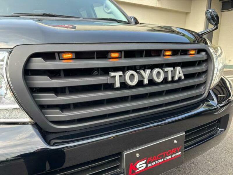 LAND CRUISER