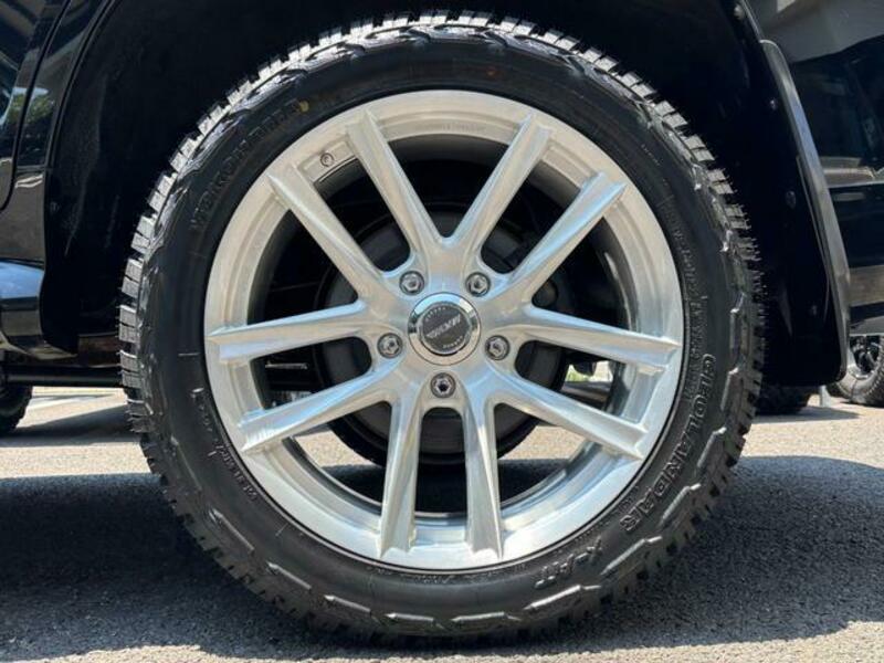 LAND CRUISER
