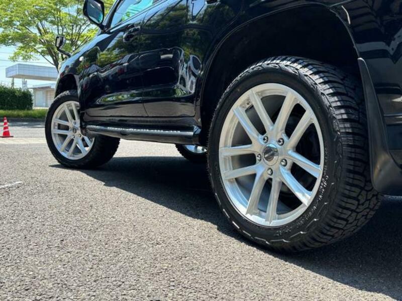 LAND CRUISER