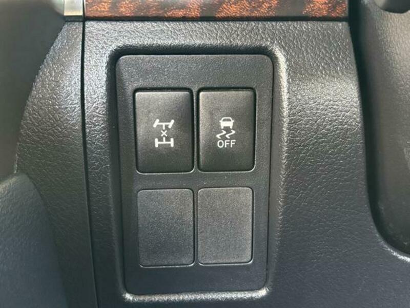 LAND CRUISER