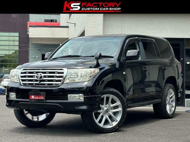 TOYOTA LAND CRUISER