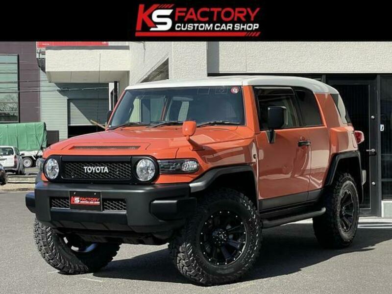TOYOTA FJ CRUISER